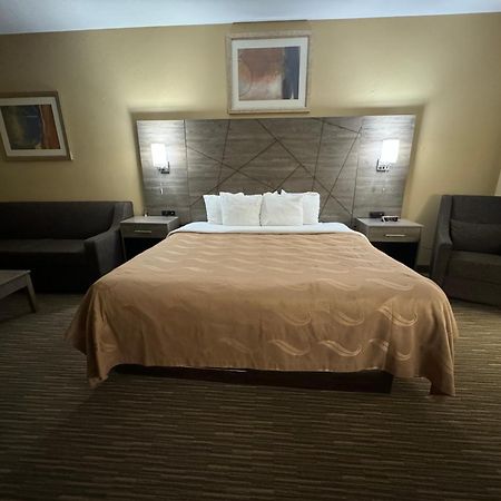 Quality Inn Near I-72 And Hwy 51 Forsyth Exterior foto
