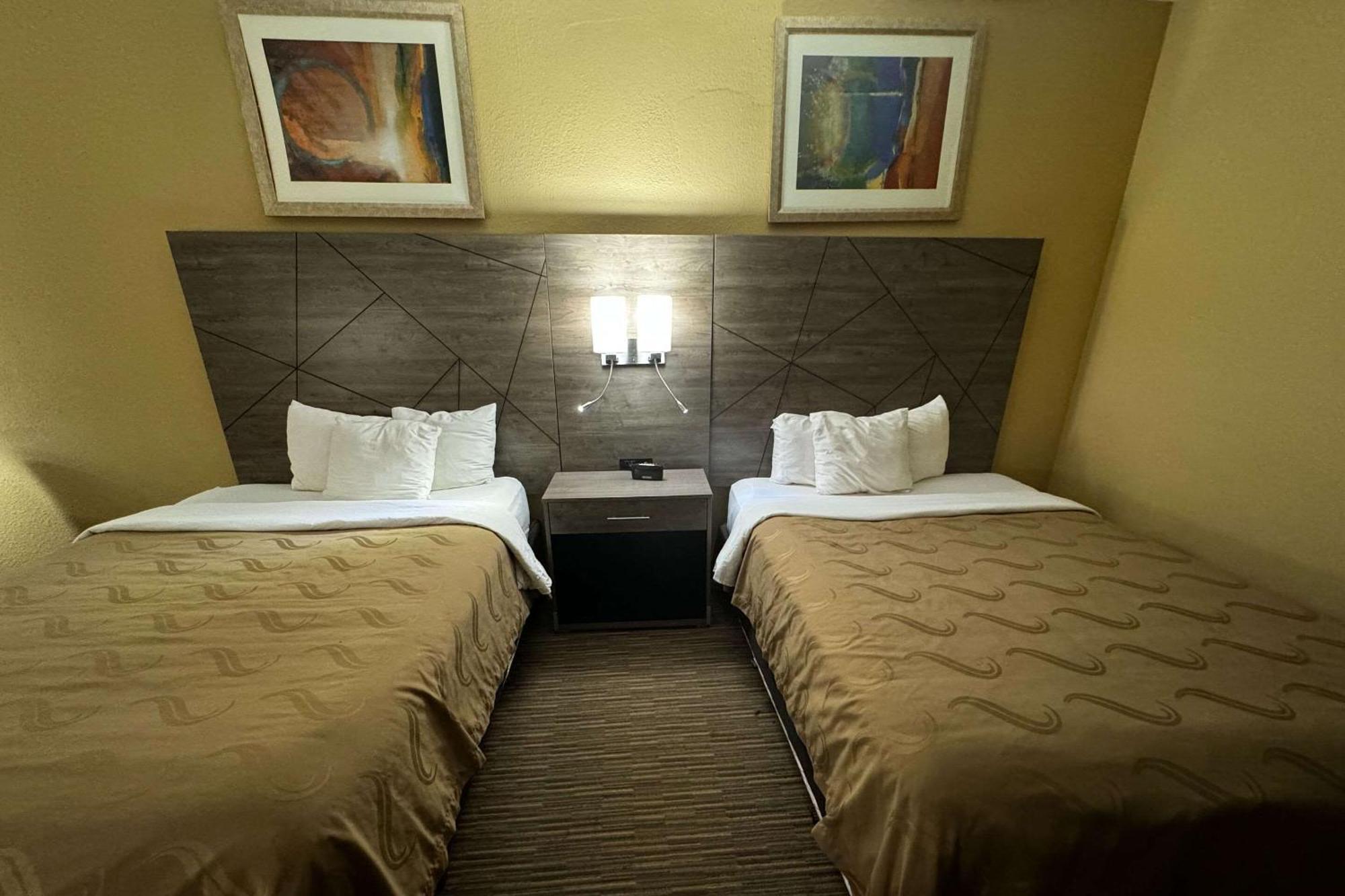 Quality Inn Near I-72 And Hwy 51 Forsyth Exterior foto